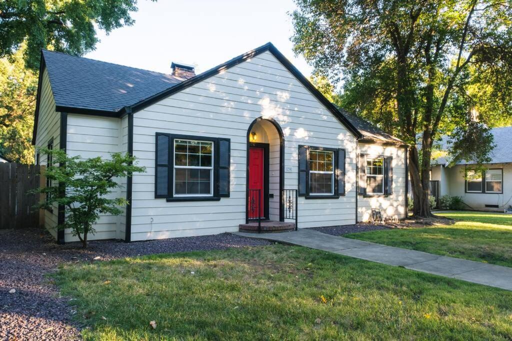 Lovely House Near Downtown, Home Away From Home! 치코 외부 사진